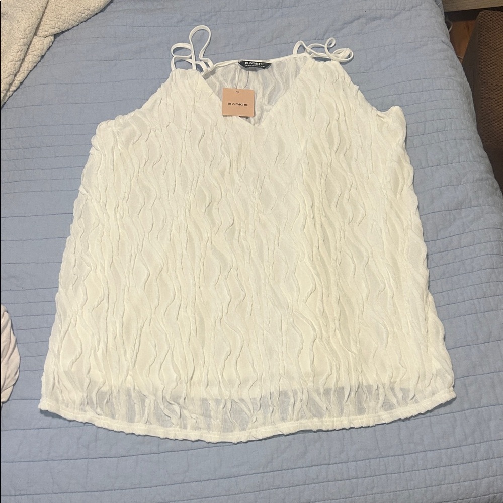 BloomChic White Textured Camisole Top